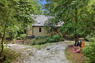 1746E Drift Rd, Westport, MA 02790 - Photo 17