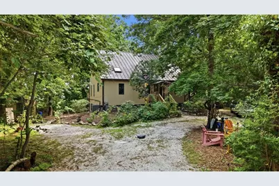 1746E Drift Rd, Westport, MA 02790 - Photo 17