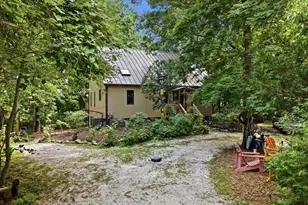 1746E Drift Rd, Westport, MA 02790 - Photo 17