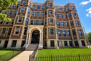 394 Riverway, Boston, MA 02115 - Photo 1