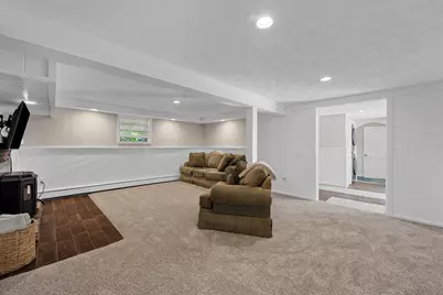 22 Barnard St, Shrewsbury, MA 01545 - Photo 27