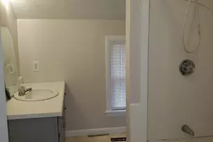 13-23 B St, Northbridge, MA 01588 - Photo 9