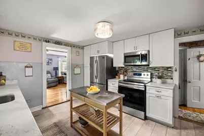 446 Plymouth St, Abington, MA 02351 - Photo 9