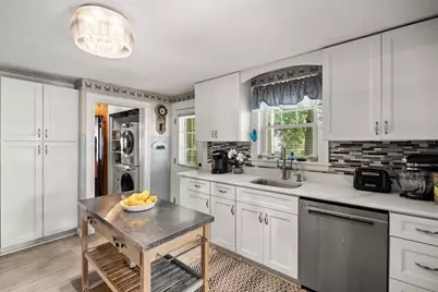 446 Plymouth St, Abington, MA 02351 - Photo 11