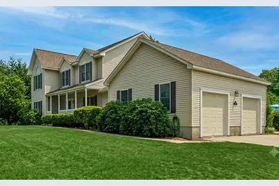 162 Main St, Southborough, MA 01772 - Photo 1