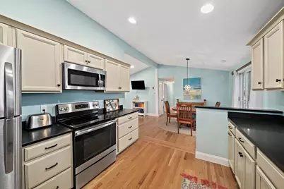 36 Cranberry Ave, Mashpee, MA 02649 - Photo 7