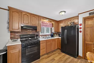 19 Pinehill St, Taunton, MA 02780 - Photo 21