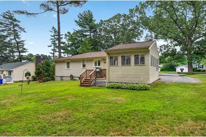 19 Pinehill St, Taunton, MA 02780 - Photo 9