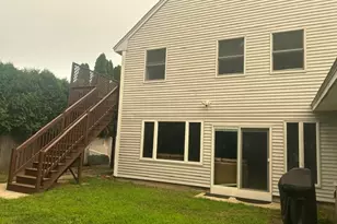 28 Farragut St, Lowell, MA 01854 - Photo 3