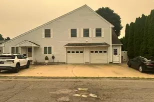28 Farragut St, Lowell, MA 01854 - Photo 5