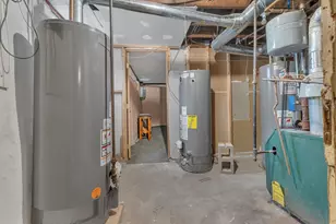 38 Mitchell St, Providence, RI 02907 - Photo 7