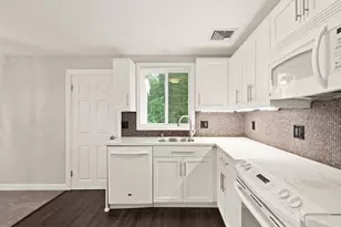 11 Fellsmere St, Lynn, MA 01904 - Photo 9