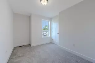 112 Genest St, Dracut, MA 01826 - Photo 13