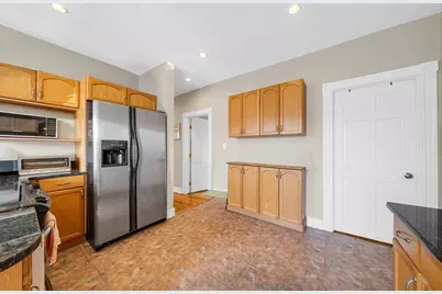 154 Fellsway W #3, Medford, MA 02155 - Photo 5