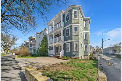 154 Fellsway W #3, Medford, MA 02155 - Photo 1