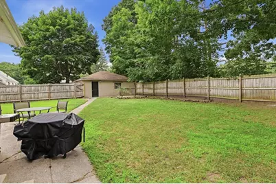 25 Pineywood Ave, Wilbraham, MA 01095 - Photo 7