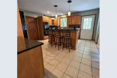 25 Robbins Ave, Dracut, MA 01826 - Photo 5