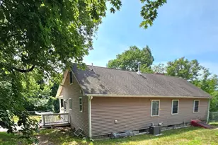 25 Robbins Ave, Dracut, MA 01826 - Photo 29
