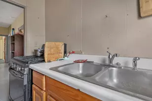 95 John St, Pawtucket, RI 02861 - Photo 29