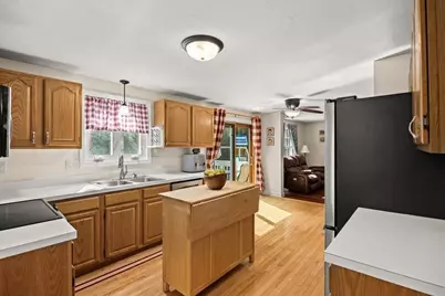 530 Chestnut Hill Road, Millville, MA 01529 - Photo 5
