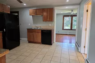 25 Slater St, Webster, MA 01570 - Photo 3