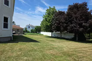 25 Slater St, Webster, MA 01570 - Photo 15