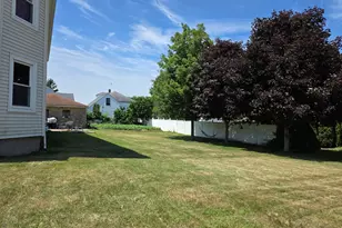 25 Slater St, Webster, MA 01570 - Photo 15