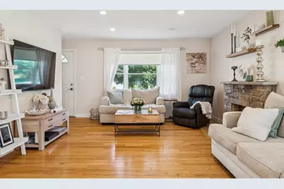 12 Rita Rd, Peabody, MA 01960 - Photo 9