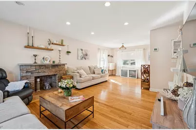 12 Rita Rd, Peabody, MA 01960 - Photo 3