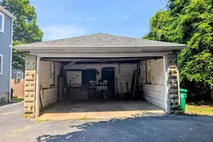 184 Parmenter Rd, Newton, MA 02465 - Photo 19