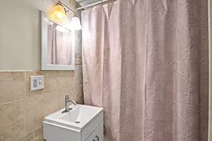 26 Alpine St, Boston, MA 02119 - Photo 15