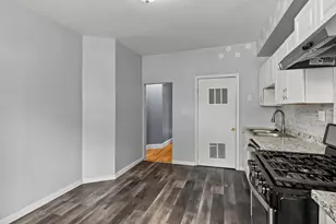 26 Alpine St, Boston, MA 02119 - Photo 3