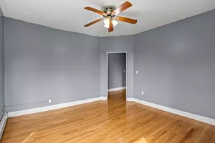 26 Alpine St, Boston, MA 02119 - Photo 5