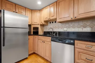 45 W Broadway #101, Boston, MA 02127 - Photo 9
