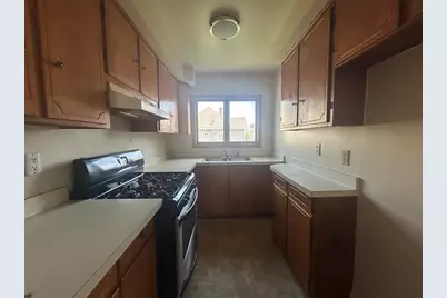 33 Sidney Street #2, New Bedford, MA 02740 - Photo 5