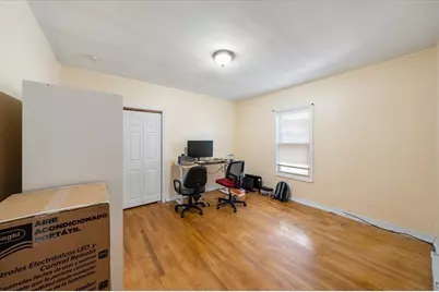 56-58 Pine St, Lowell, MA 01851 - Photo 5