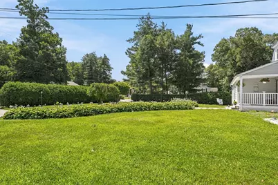 96 I St, Dracut, MA 01826 - Photo 5