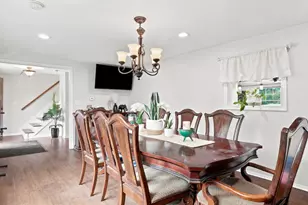 96 I St, Dracut, MA 01826 - Photo 9