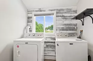 96 I St, Dracut, MA 01826 - Photo 27