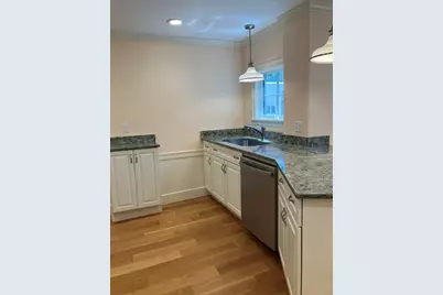5 Daniels St, Salem, MA 01970 - Photo 9