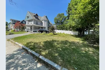 328 Highland St, Worcester, MA 01608 - Photo 1