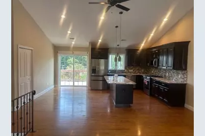 34 Carpenter Ave, Worcester, MA 01605 - Photo 3