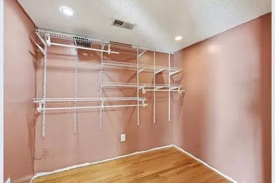 137 Reservoir Ave, Providence, RI 02907 - Photo 9