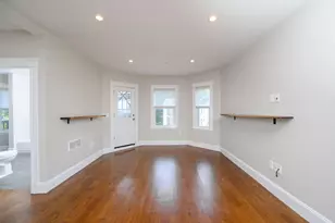 24 Mt Ida Rd, Boston, MA 02122 - Photo 9