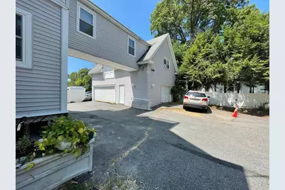 328 Highland St, Worcester, MA 01608 - Photo 5