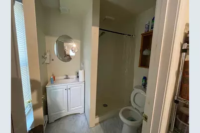 328 Highland St, Worcester, MA 01608 - Photo 11
