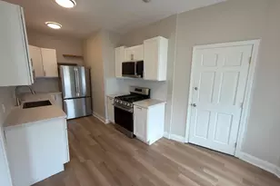 394 Riverway, Boston, MA 02115 - Photo 3