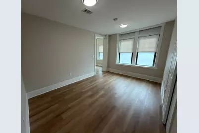 394 Riverway #3, Boston, MA 02115 - Photo 5