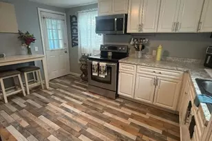 66 Powell Ave, Springfield, MA 01119 - Photo 11