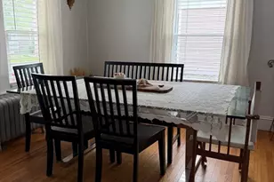 14 Castle St, Springfield, MA 01118 - Photo 9